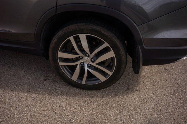 Used 2017 Honda Pilot Touring image 11