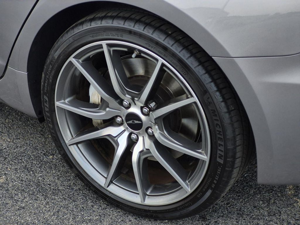 Used 2026 Genesis G70 2.5T RWD image 9