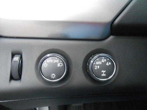 Used 2016 Chevrolet Tahoe LS image 19