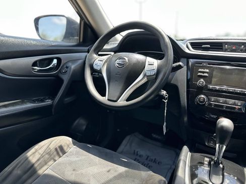 Used 2015 Nissan Rogue S FWD image 16