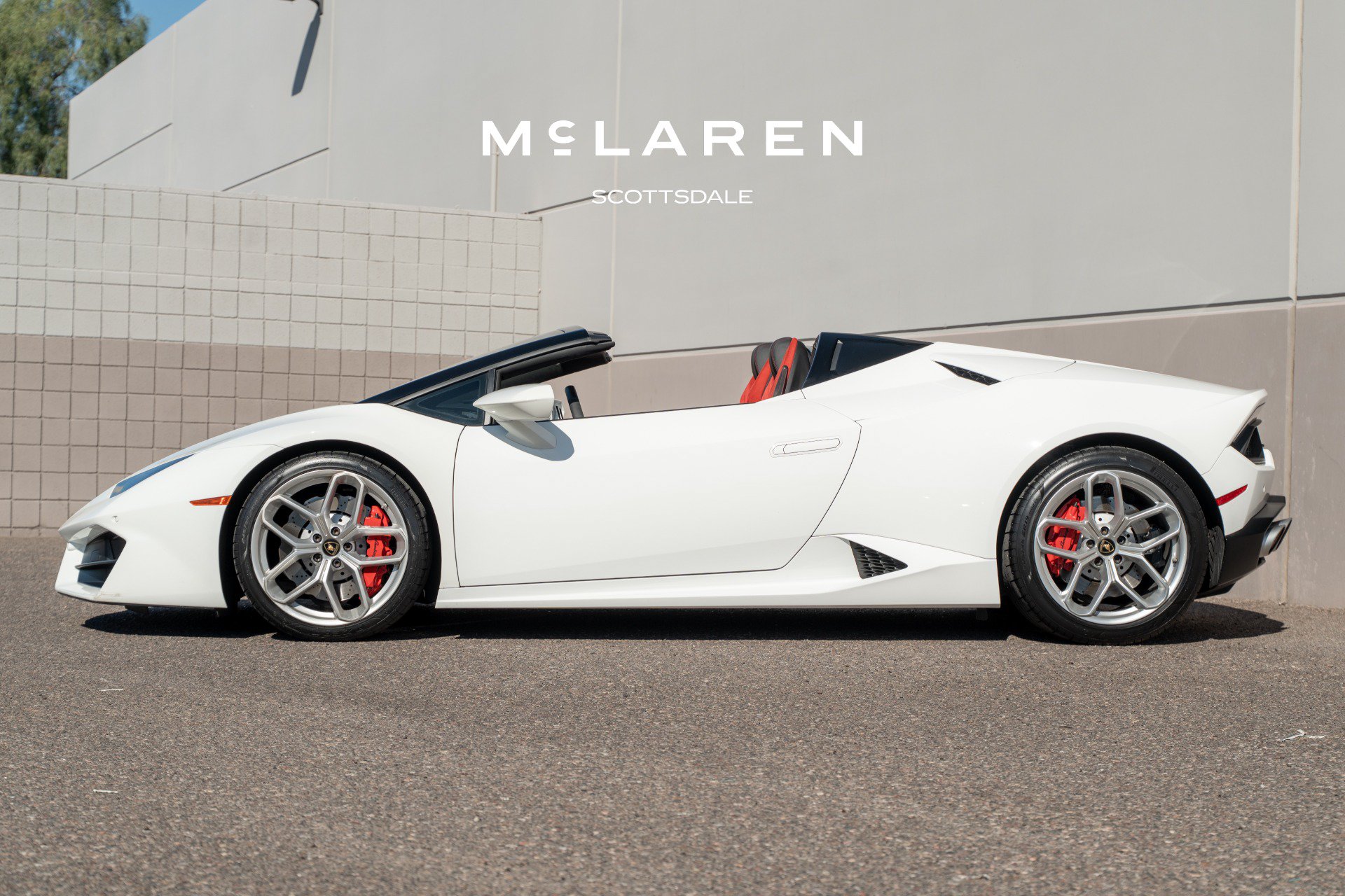 Used 2018 Lamborghini Huracan LP 580-2 RWD image 4