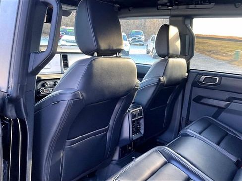Used 2025 Ford Bronco Outer Banks image 37