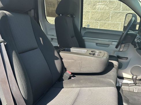 Used 2012 Chevrolet Silverado 2500 W/T AWD/4WD image 18