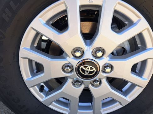 New 2025 Toyota Tacoma SR5 image 18