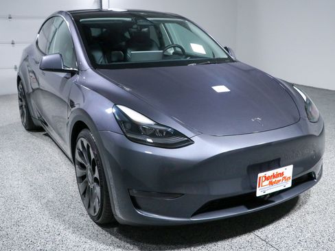 Used 2023 Tesla Model Y Performance AWD/4WD image 5