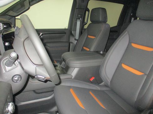 New 2026 GMC Sierra 1500 AT4 w/ AT4 Premium Package AWD/4WD image 19