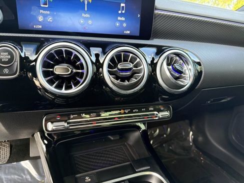 Used 2025 Mercedes-Benz CLA 250 image 25