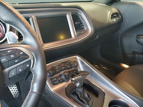 Used 2015 Dodge Challenger SRT Hellcat image 26