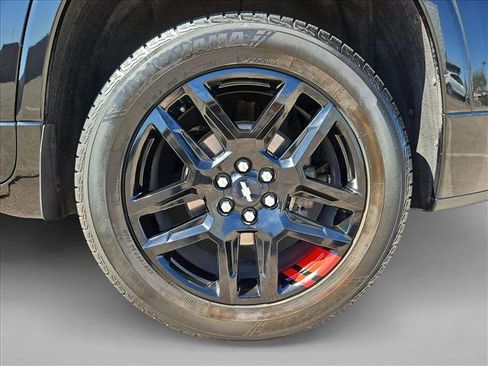 Used 2019 Chevrolet Traverse Premier w/ Redline Edition FWD image 17