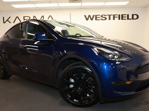 Used 2023 Tesla Model Y Long Range image 1