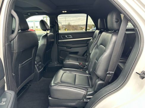 Used 2019 Ford Explorer XLT w/ Equipment Group 202A image 20