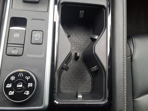 Used 2022 Nissan Pathfinder SL image 19