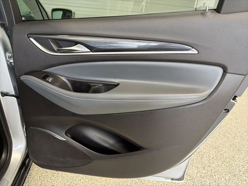 Used 2020 Buick Enclave Essence w/ Sport Touring Edition image 23