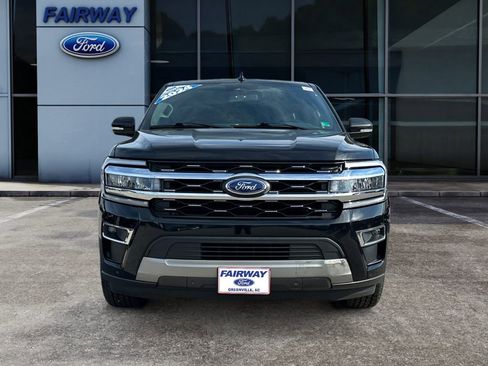 Used 2024 Ford Expedition Limited image 3