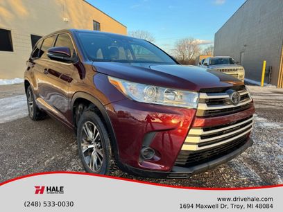 Used 2018 Toyota Highlander LE