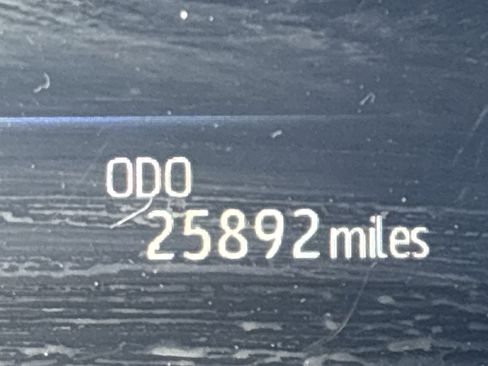 Used 2025 Toyota Sienna XLE image 23