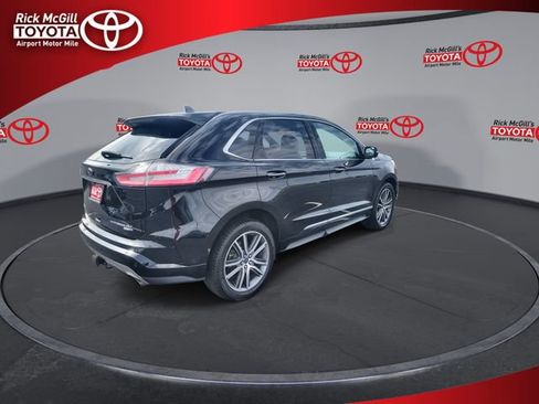 Used 2019 Ford Edge Titanium w/ Equipment Group 301A AWD/4WD image 8