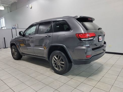 Used 2016 Jeep Grand Cherokee Laredo 75th Anniversary image 5