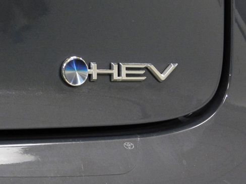 Used 2024 Toyota Prius XLE image 83