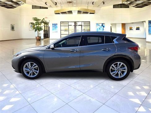 Used 2019 INFINITI QX30 w/ Cargo Package image 4