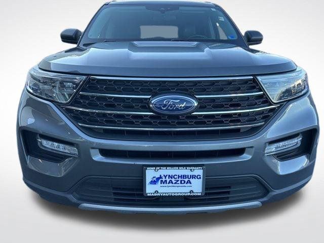 Used 2023 Ford Explorer XLT w/ Equipment Group 202A AWD/4WD image 9