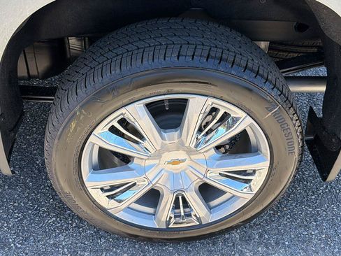 New 2026 Chevrolet Silverado 1500 High Country AWD/4WD image 9