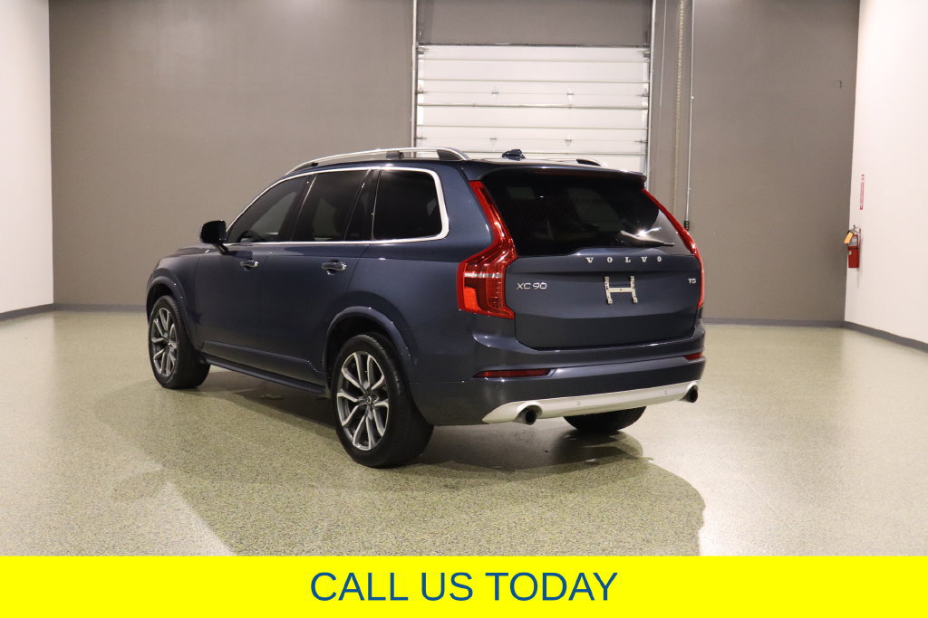 Used 2018 Volvo XC90 T5 Momentum w/ Convenience Package FWD image 8