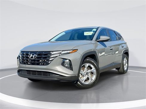 Certified 2024 Hyundai Tucson SE image 1