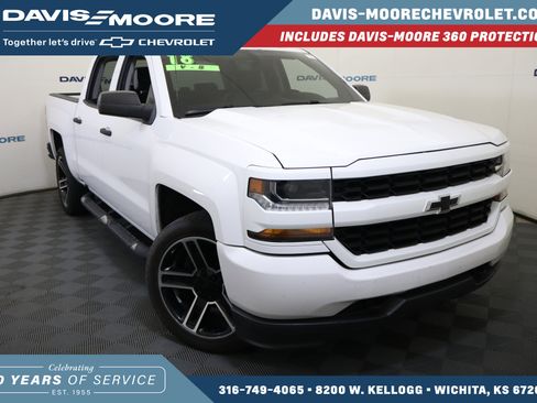 Used 2018 Chevrolet Silverado 1500 Custom w/ LPO, Black Pack AWD/4WD image 1