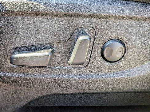 Used 2025 Kia Telluride S FWD image 14