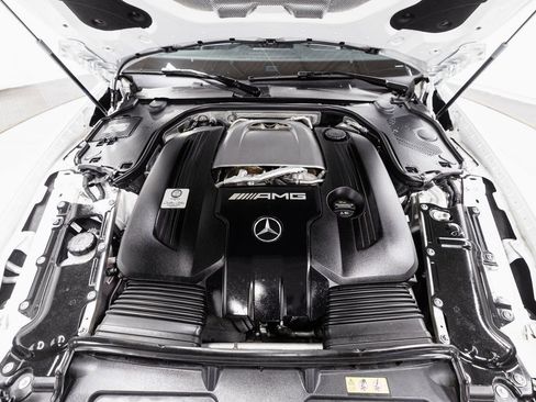 Used 2022 Mercedes-Benz SL 55 AMG 4MATIC w/ Driver Assistance Package image 38
