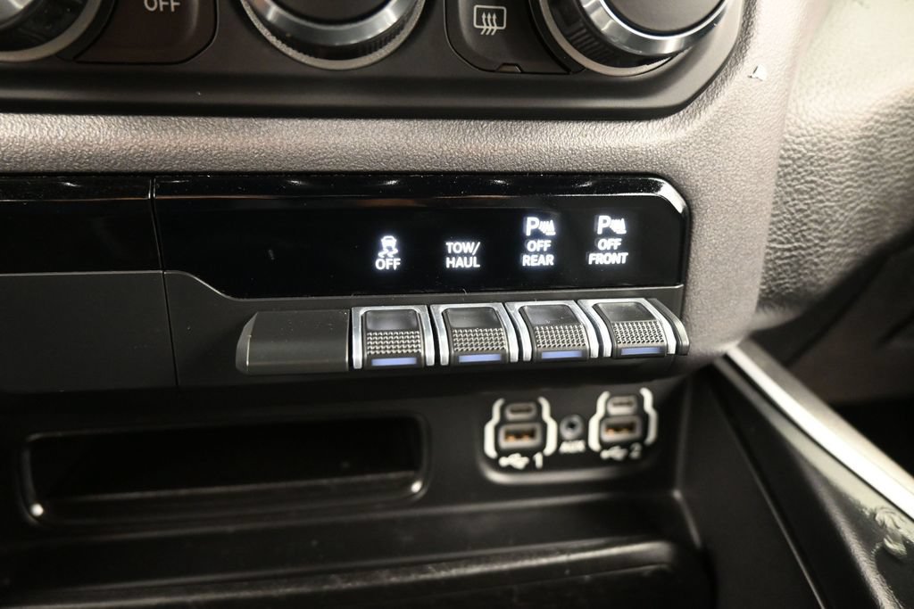 Used 2021 RAM 1500 Big Horn RWD image 28