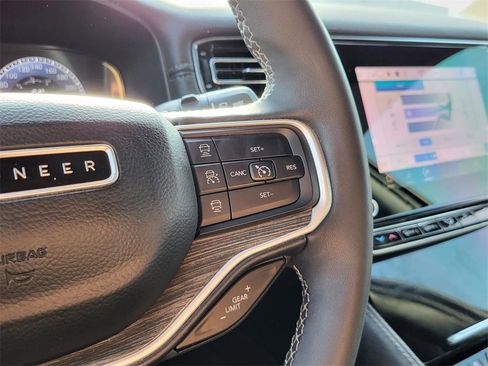 Used 2022 Jeep Wagoneer Series III w/ Premium Group I image 24