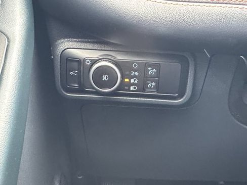 Used 2025 Ford Explorer ST-Line AWD/4WD image 31