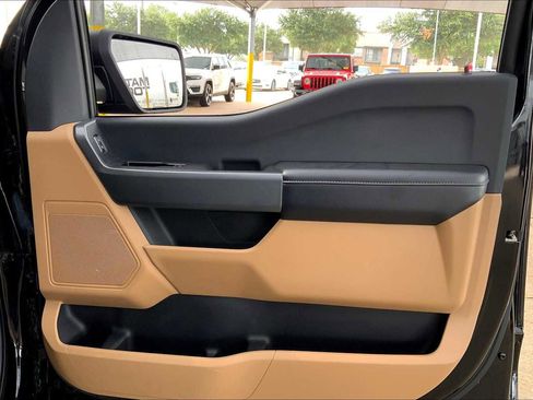 Used 2021 Ford F150 XLT image 22