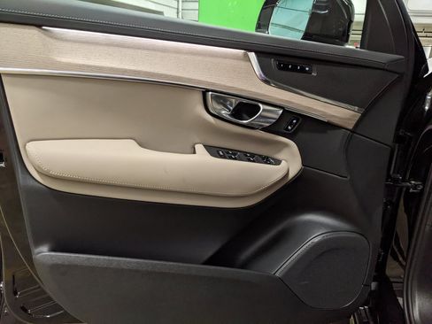 New 2026 Volvo XC90 T8 Plus image 9