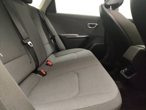 Used 2025 Kia K4 FWD image 19