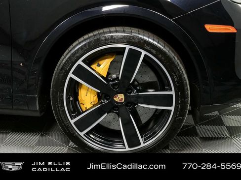 Used 2021 Porsche Cayenne Turbo S w/ Premium Package Plus image 42