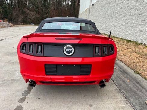 Used 2013 Ford Mustang GT image 18