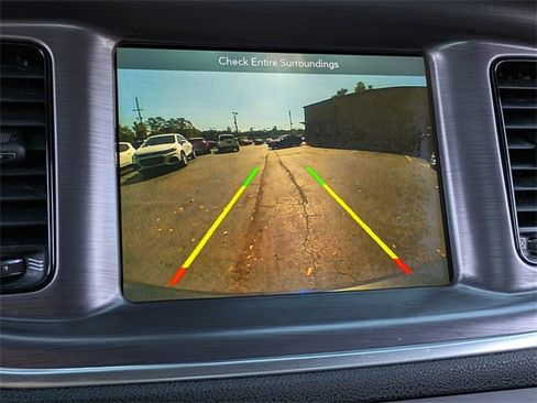 Used 2018 Dodge Charger R/T w/ Blacktop Package image 19