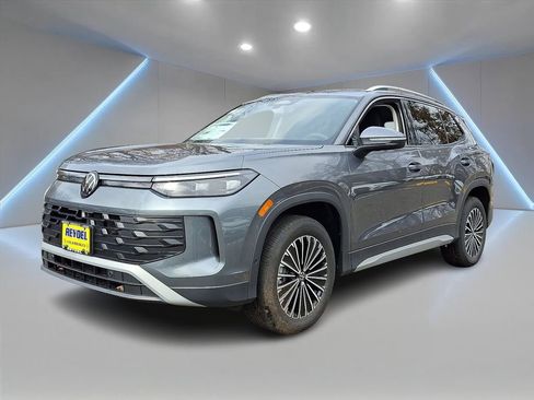 New 2026 Volkswagen Tiguan S image 1