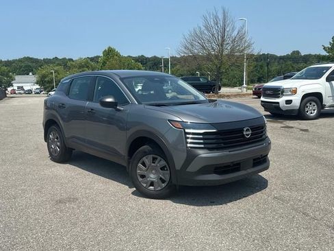 Used 2026 Nissan Kicks S FWD image 2