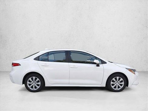 Used 2021 Toyota Corolla LE FWD image 8