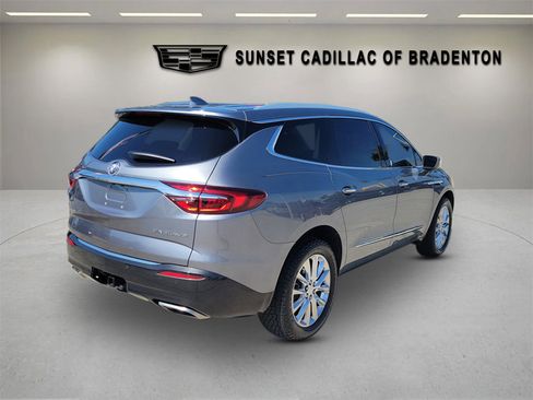 Used 2018 Buick Enclave Premium image 4
