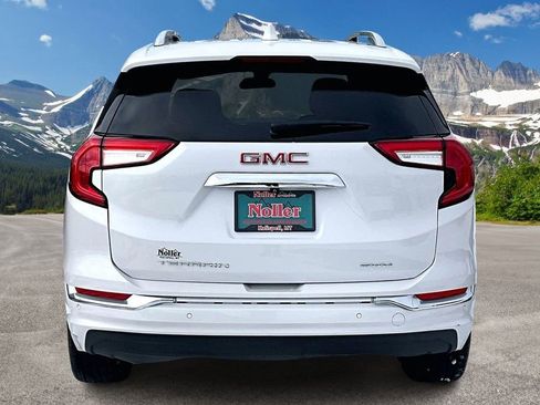 Used 2022 GMC Terrain Denali w/ Denali Premium Package image 4