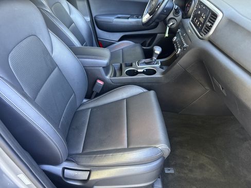 Used 2021 Kia Sportage S image 13