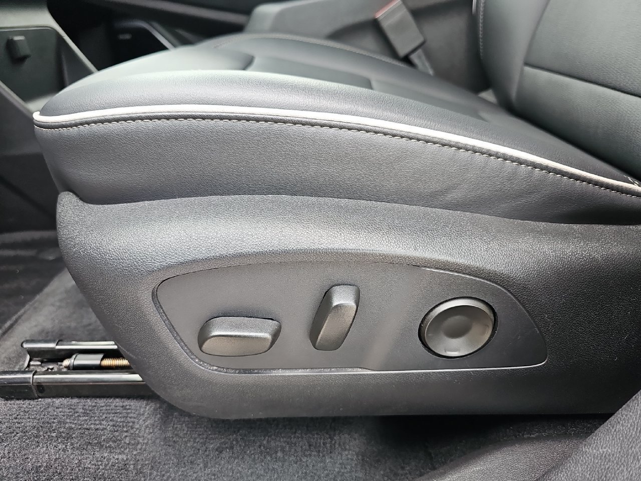 Used 2026 Buick Enclave Preferred w/ Power Package FWD image 36