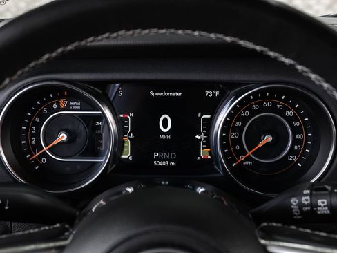 Used 2022 Jeep Wrangler Unlimited Sahara AWD/4WD image 29