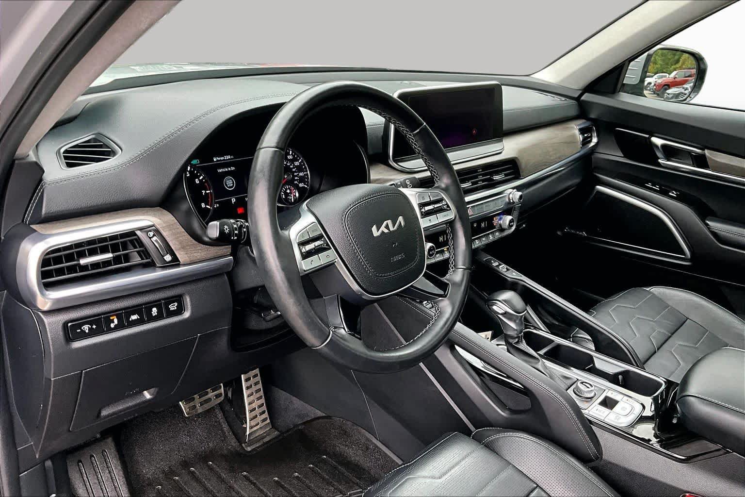 Used 2022 Kia Telluride SX w/ SX Prestige Package AWD/4WD image 17