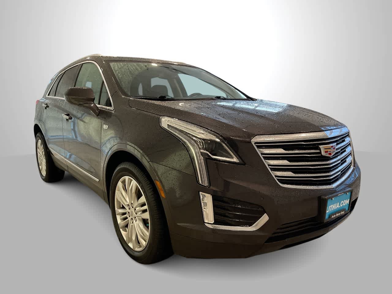 Used 2018 Cadillac XT5 Premium Luxury AWD/4WD image 2
